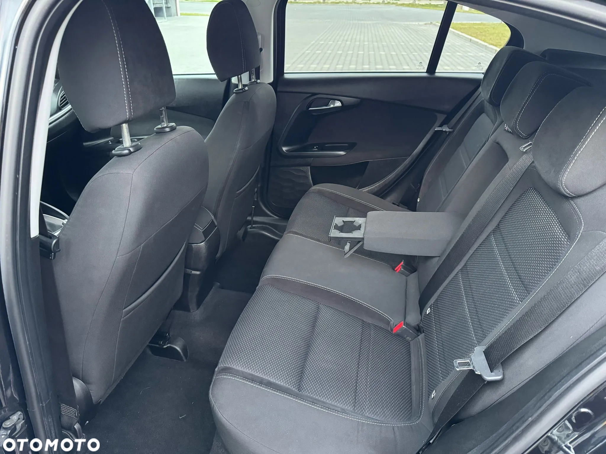 Fiat Tipo 1.6 MultiJet 16v Lounge - 26