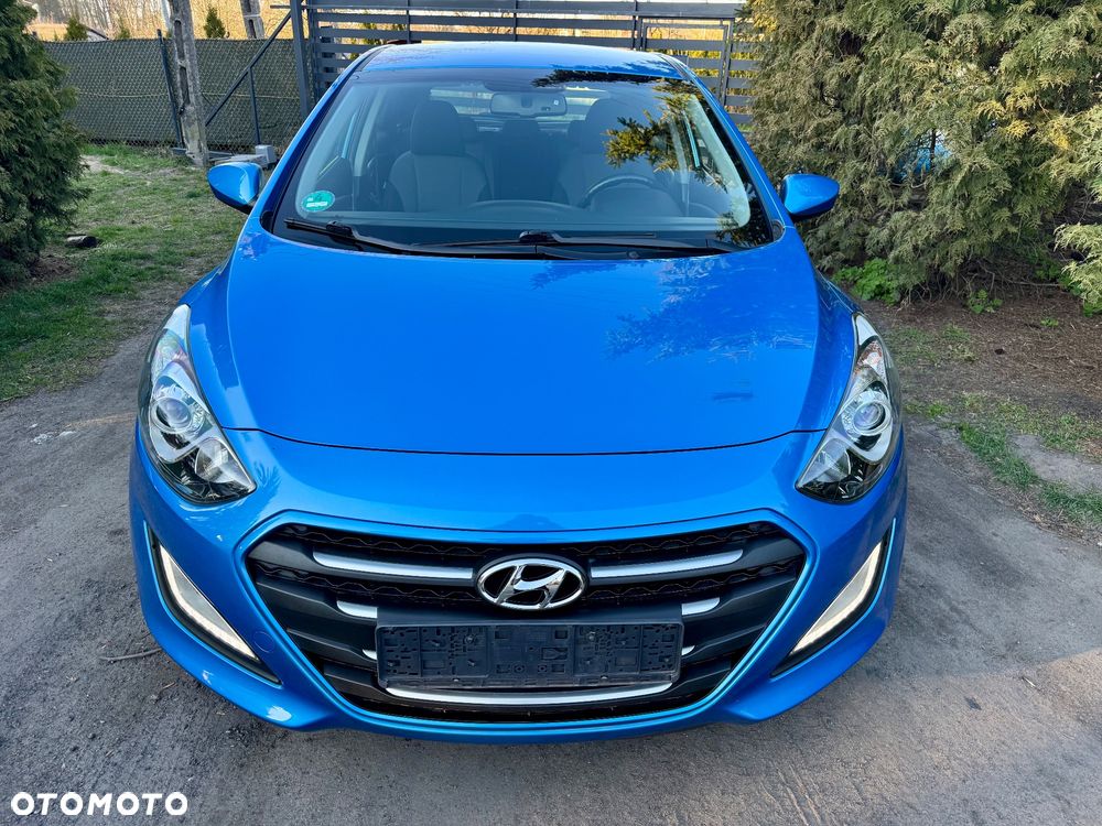 Hyundai i30 blue 1.6 GDI YES Gold - 2