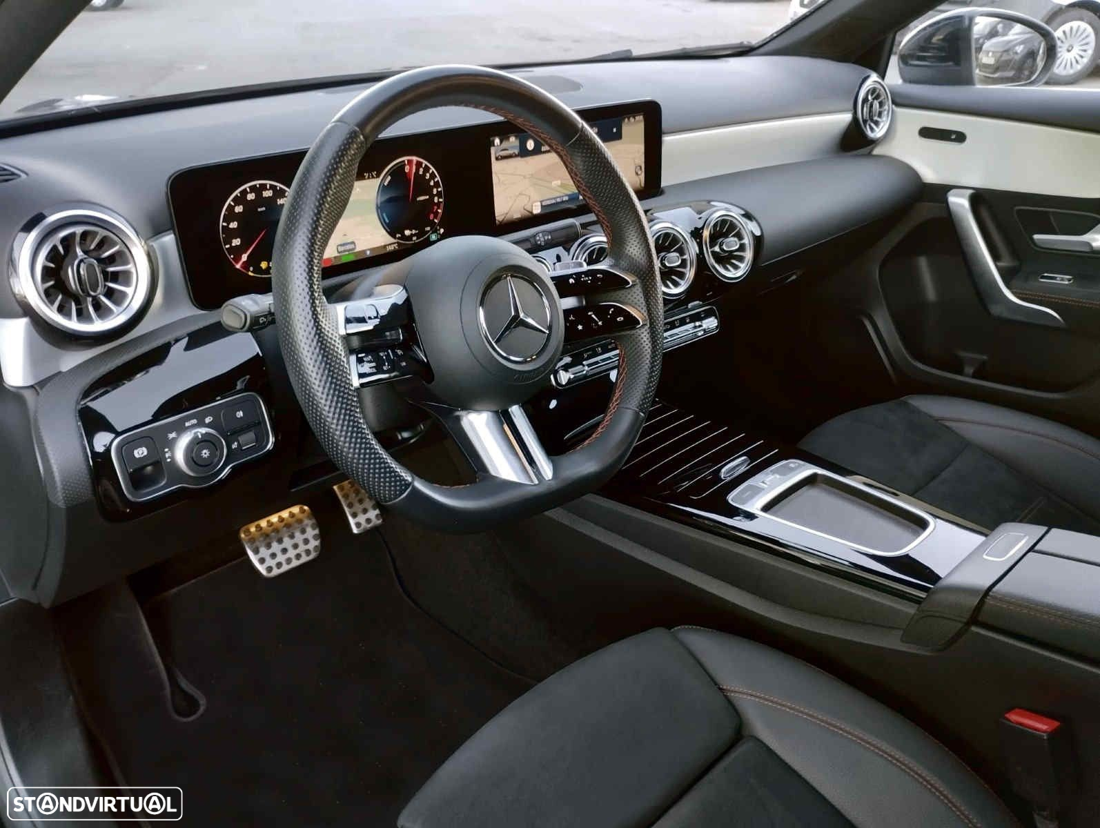 Mercedes-Benz A 250 e AMG Line - 2