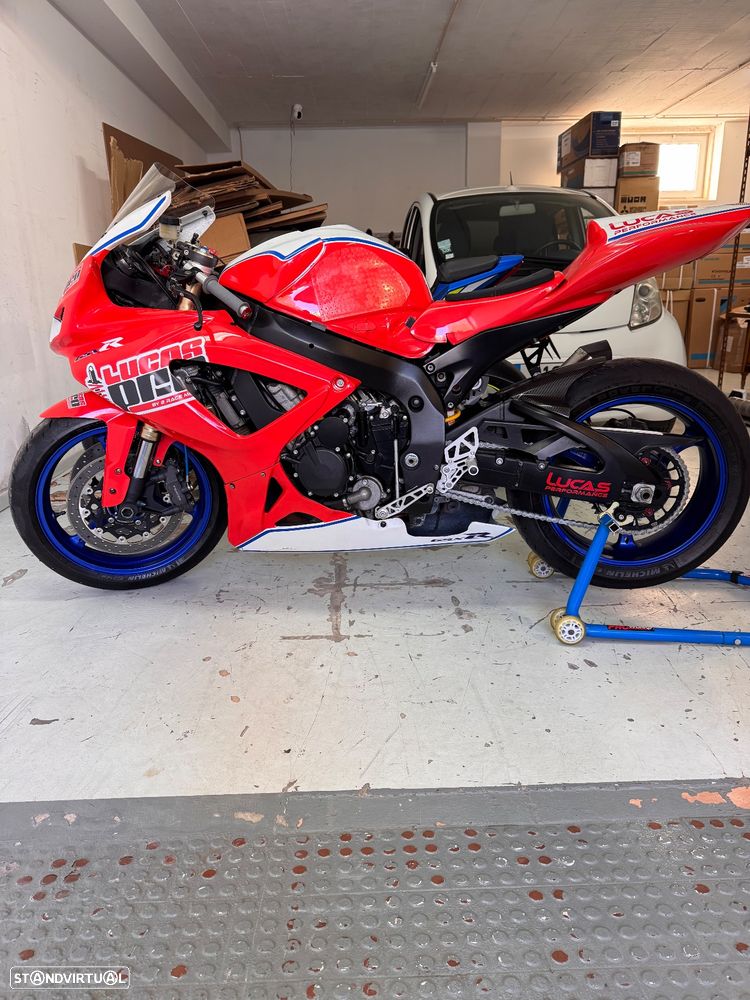 Suzuki GSX-R - 1