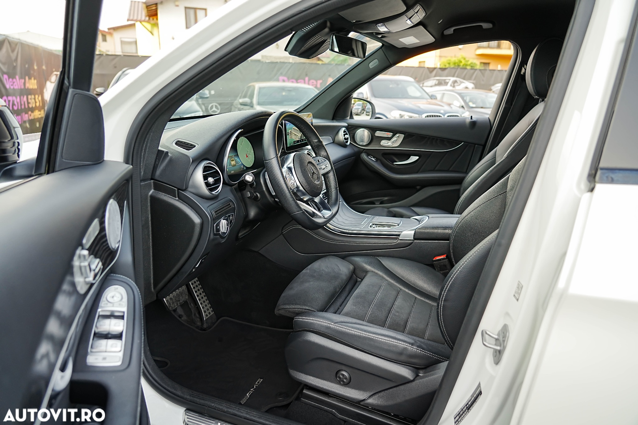 Mercedes-Benz GLC 300 4Matic 9G-TRONIC AMG Line - 16