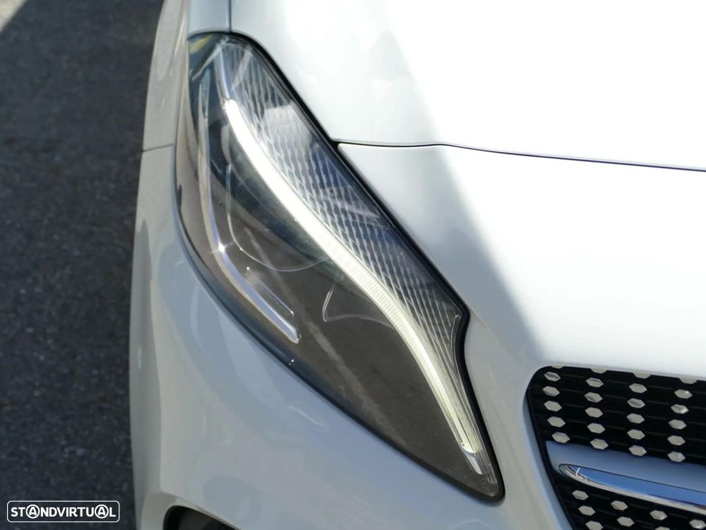 Mercedes-Benz A 180 d AMG Line - 11