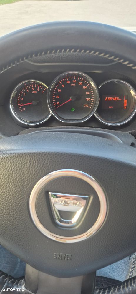Dacia Duster 1.6 4x4 Prestige - 8