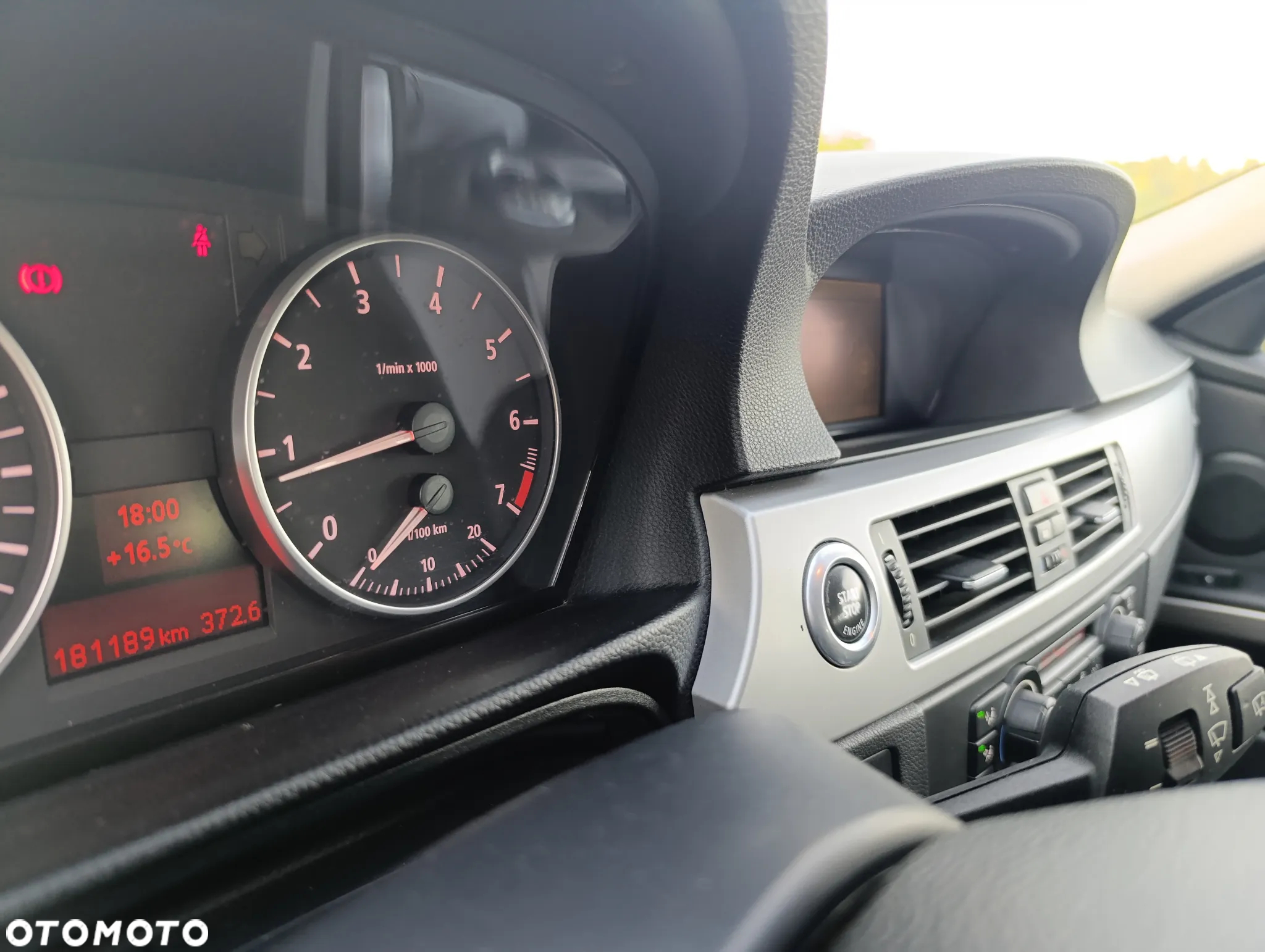 BMW Seria 3 320i Touring - 6