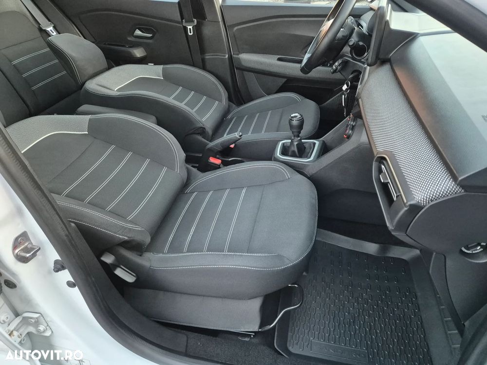 Dacia Sandero - 6