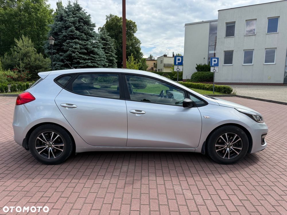 Hyundai i30 1.4 Comfort - 4