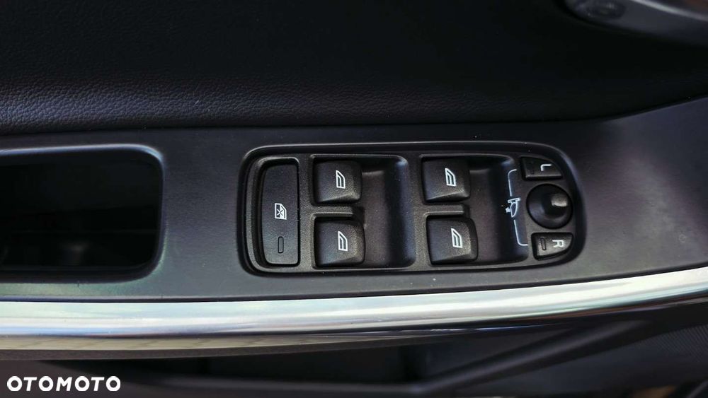Volvo XC 60 D3 Geartronic Summum - 16