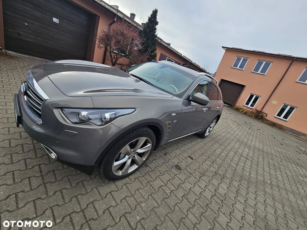 Infiniti QX70 3.7 S - 1