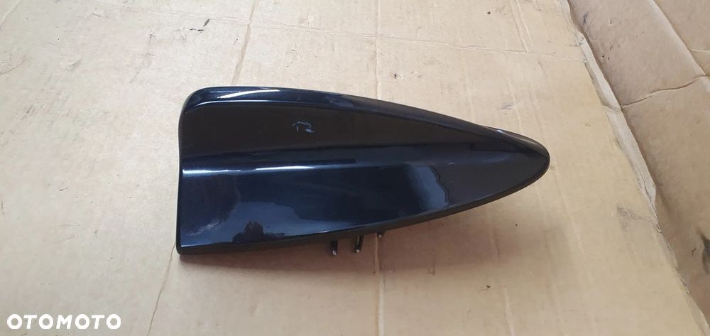Antena dachowa radia rekin BMW X1 E84 1682708 - 4