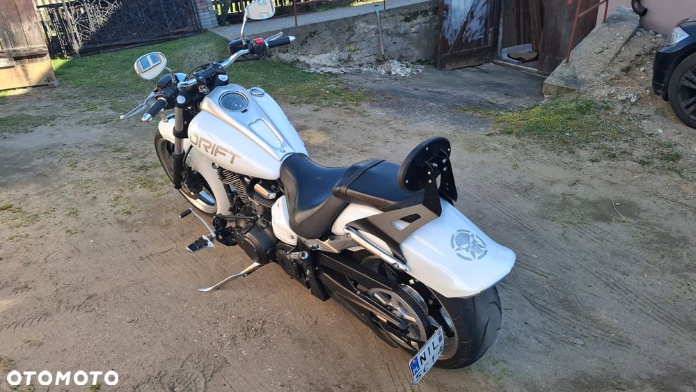 Yamaha Raider - 4