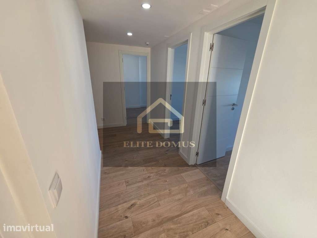 T2+1 remodelado Forte da Casa. - Grande imagem: 2/14