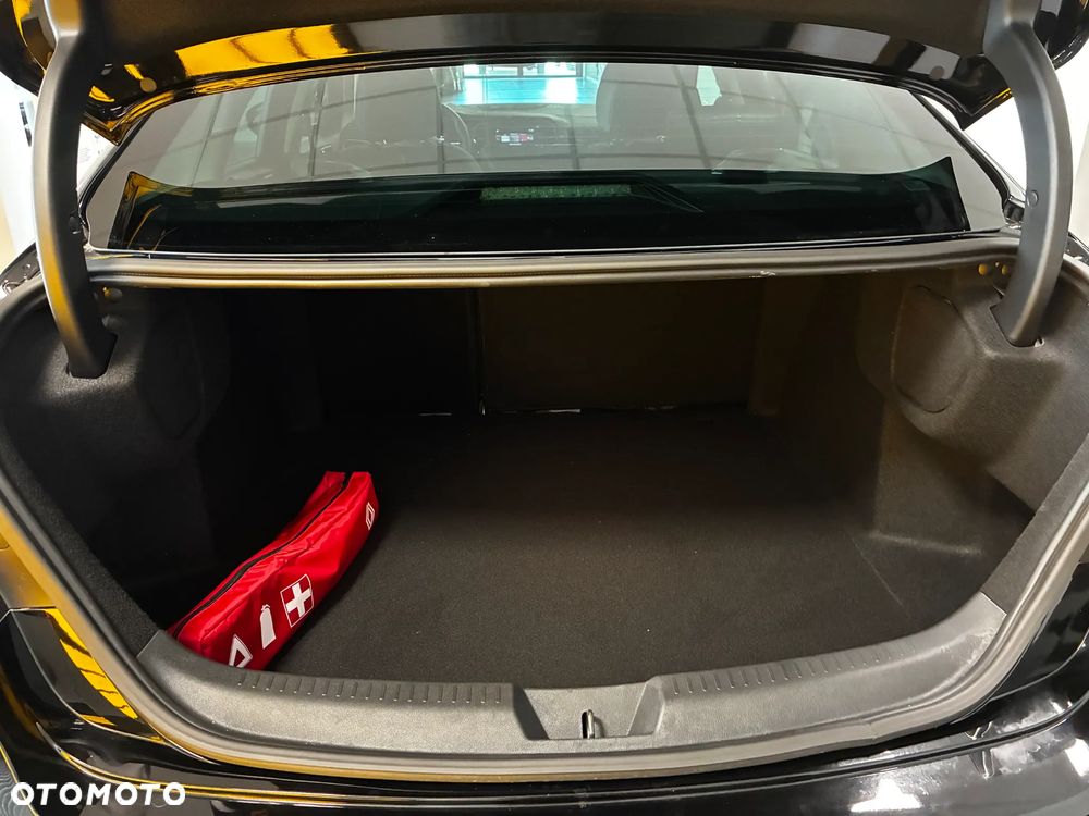 Renault Megane 1.3 TCe Techno EDC - 8