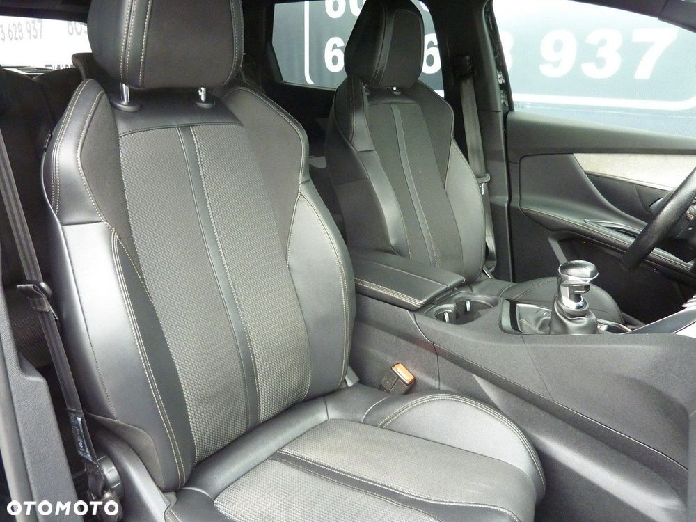 Peugeot 5008 - 18