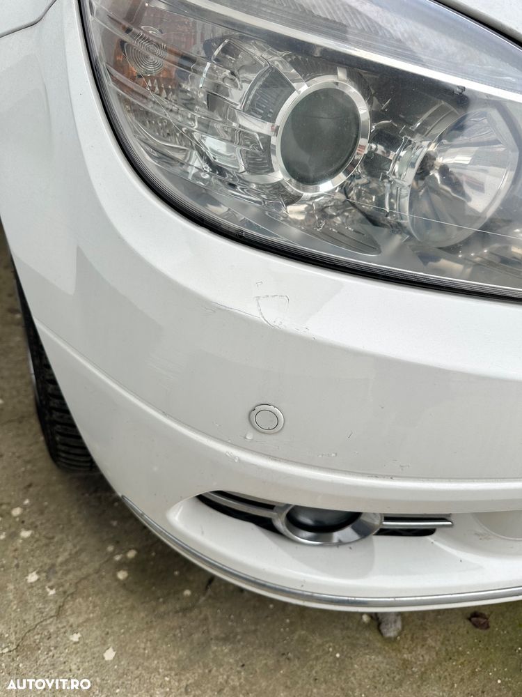 Mercedes-Benz C 180 CGI Automatik BlueEFFICIENCY Avantgarde - 15