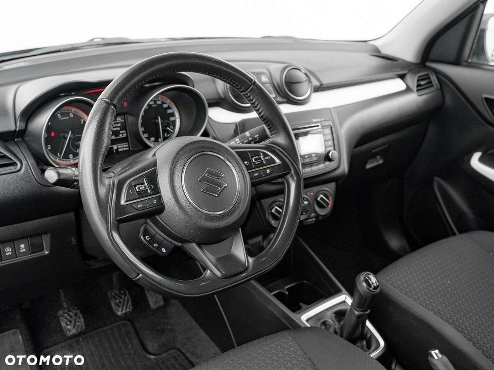 Suzuki Swift - 7
