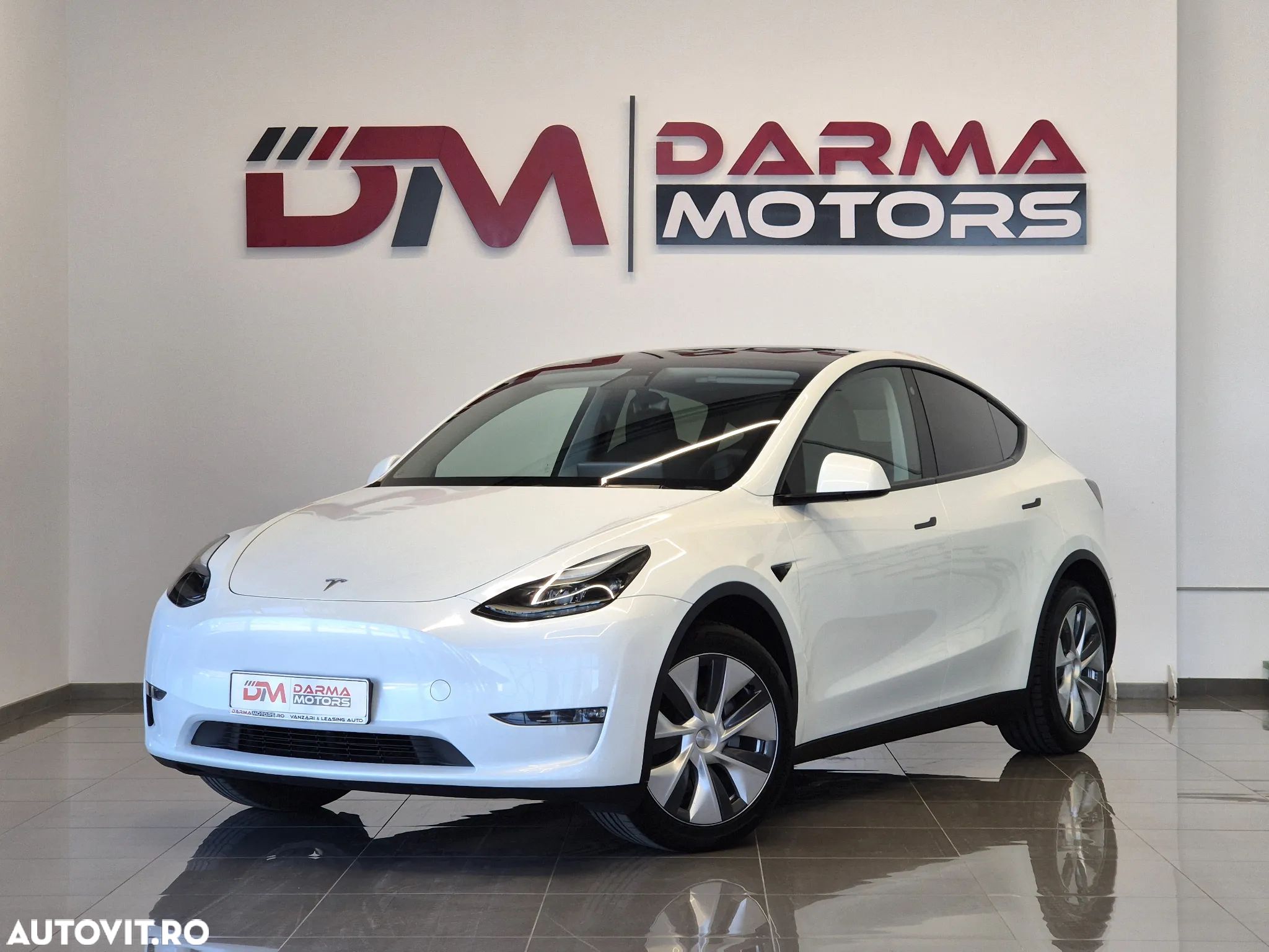 Tesla Model Y Long Range Dual Motor AWD - 1