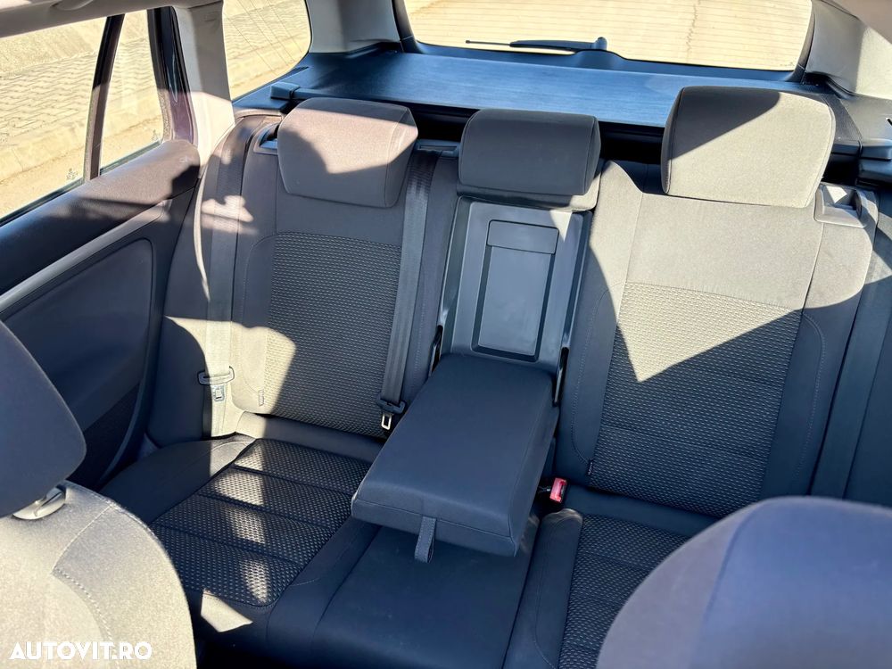 Volkswagen Golf 1.4 TSI Highline - 32