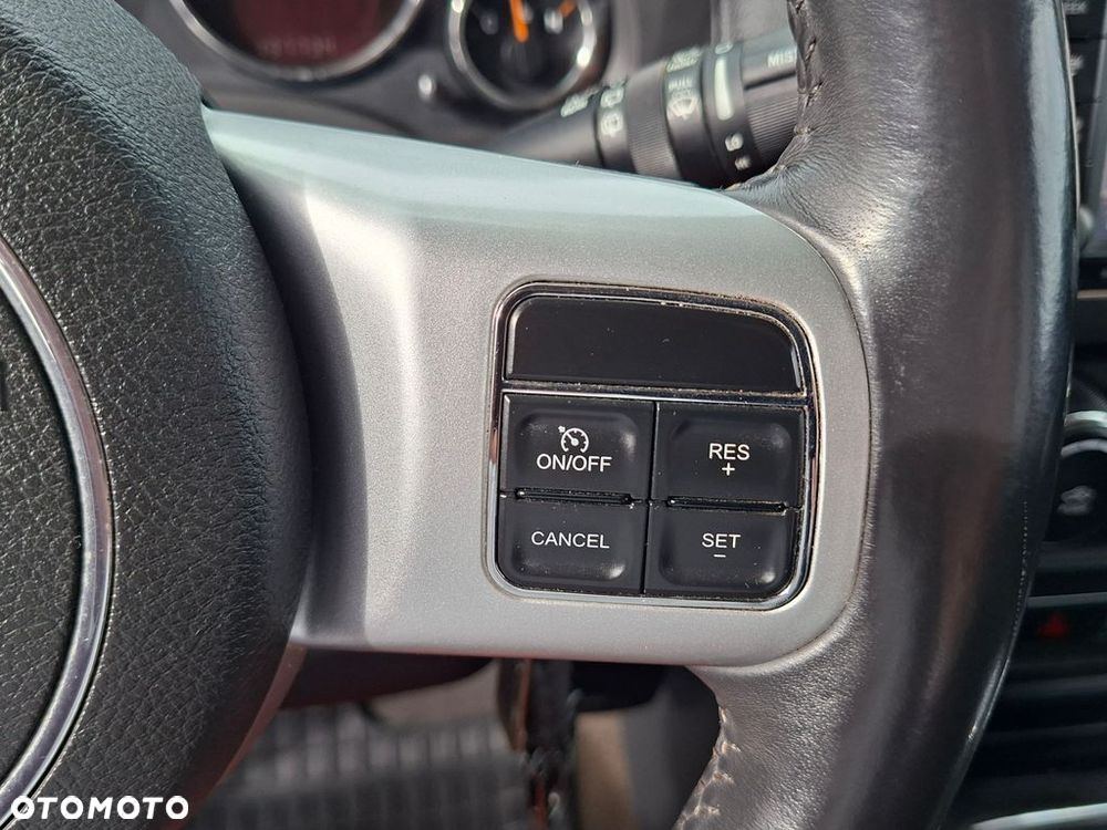 Jeep Compass - 24