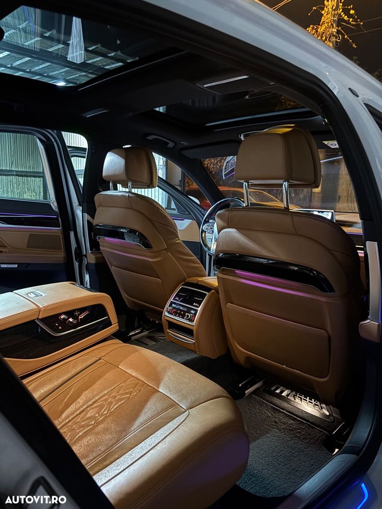 BMW Seria 7 740Le xDrive iPerformance - 17