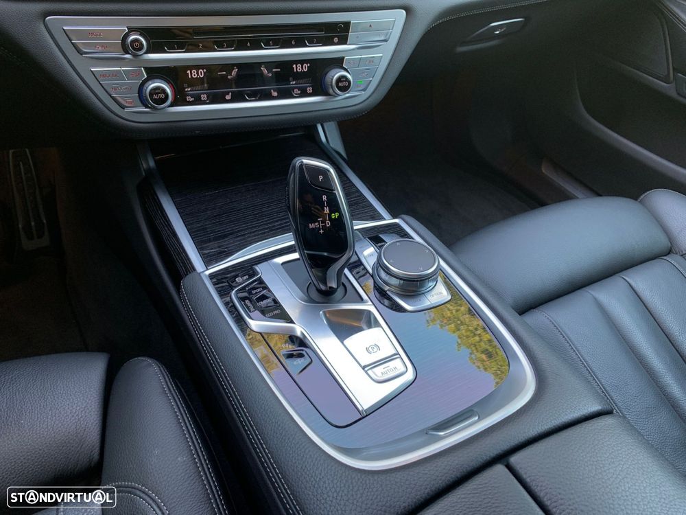 BMW 725 d Pack M - 25