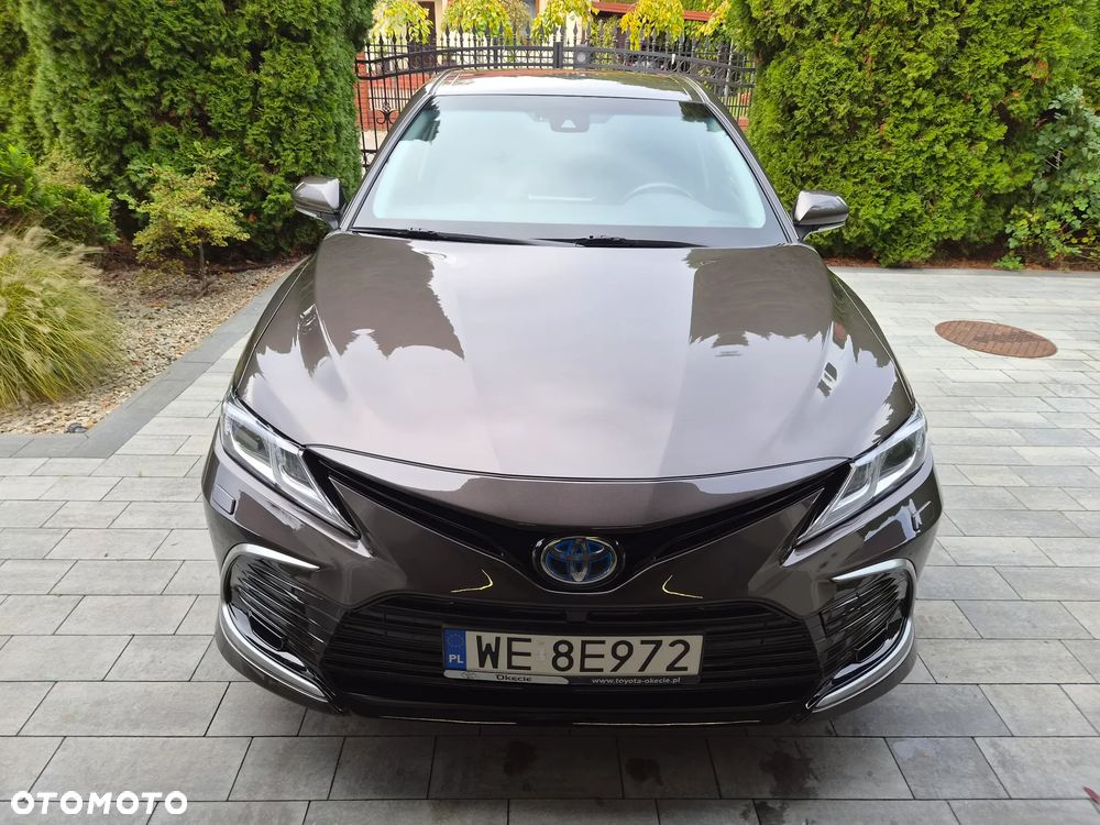 Toyota Camry - 4