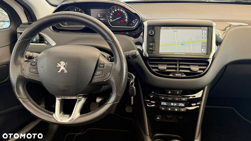 Peugeot 208 - 24