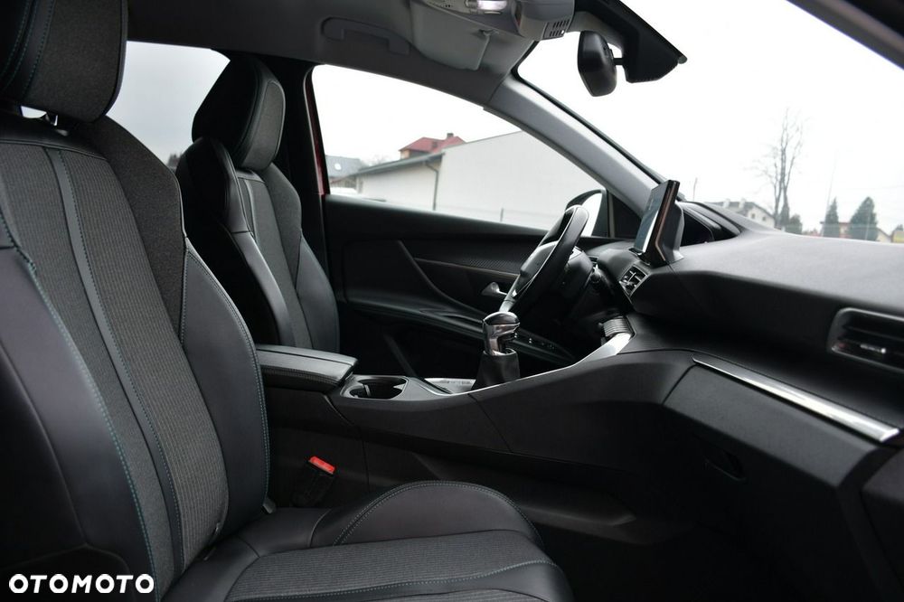 Peugeot 3008 1.2 PureTech Allure Pack S&S - 24
