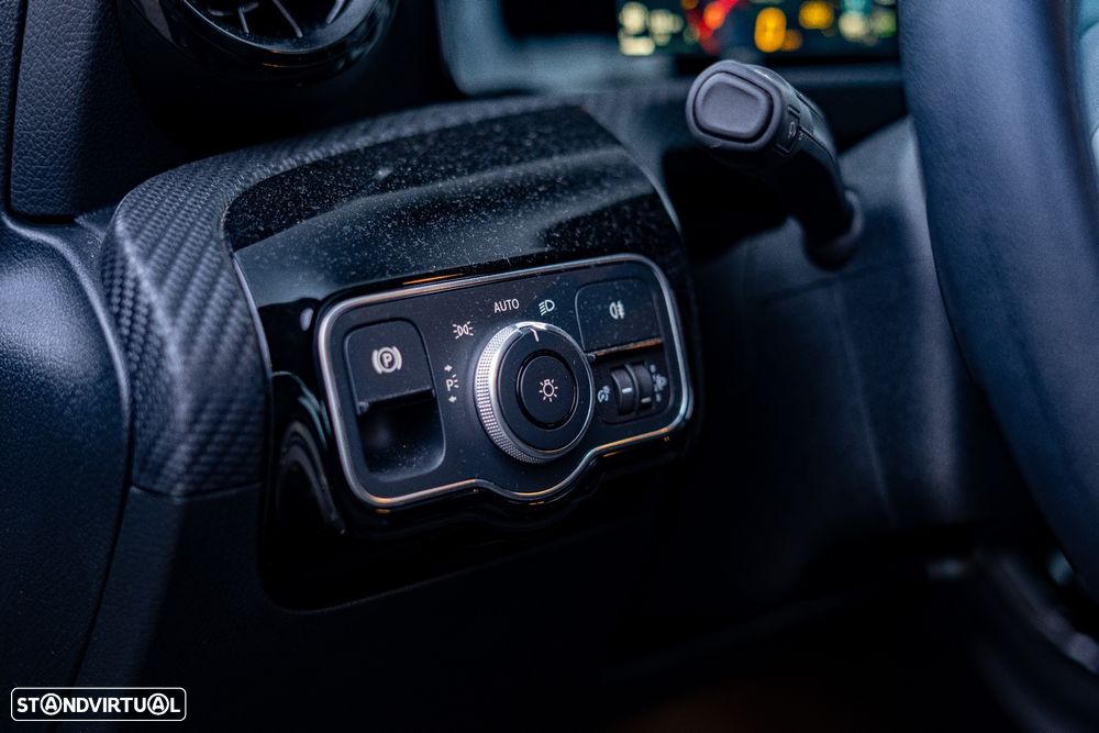 Mercedes-Benz A 250 Limousine - 17