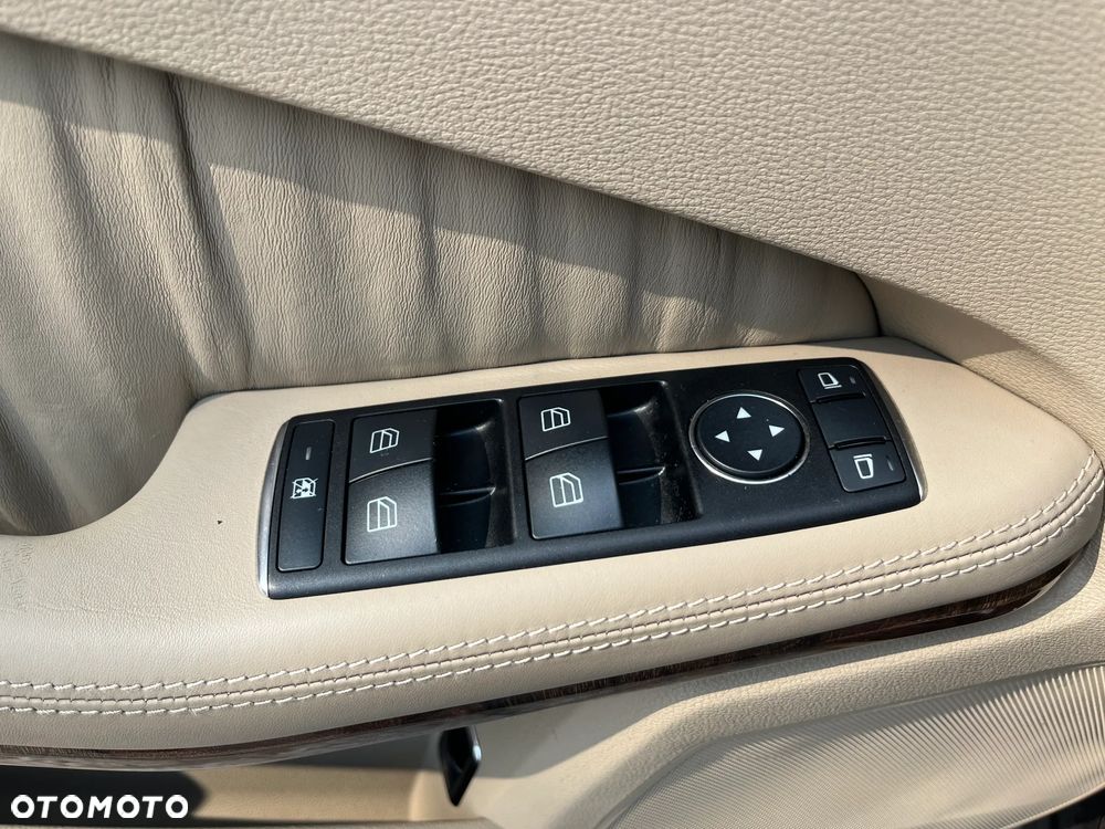 Mercedes-Benz Klasa E 350 CGI BlueEFFICIENCY Elegance - 15