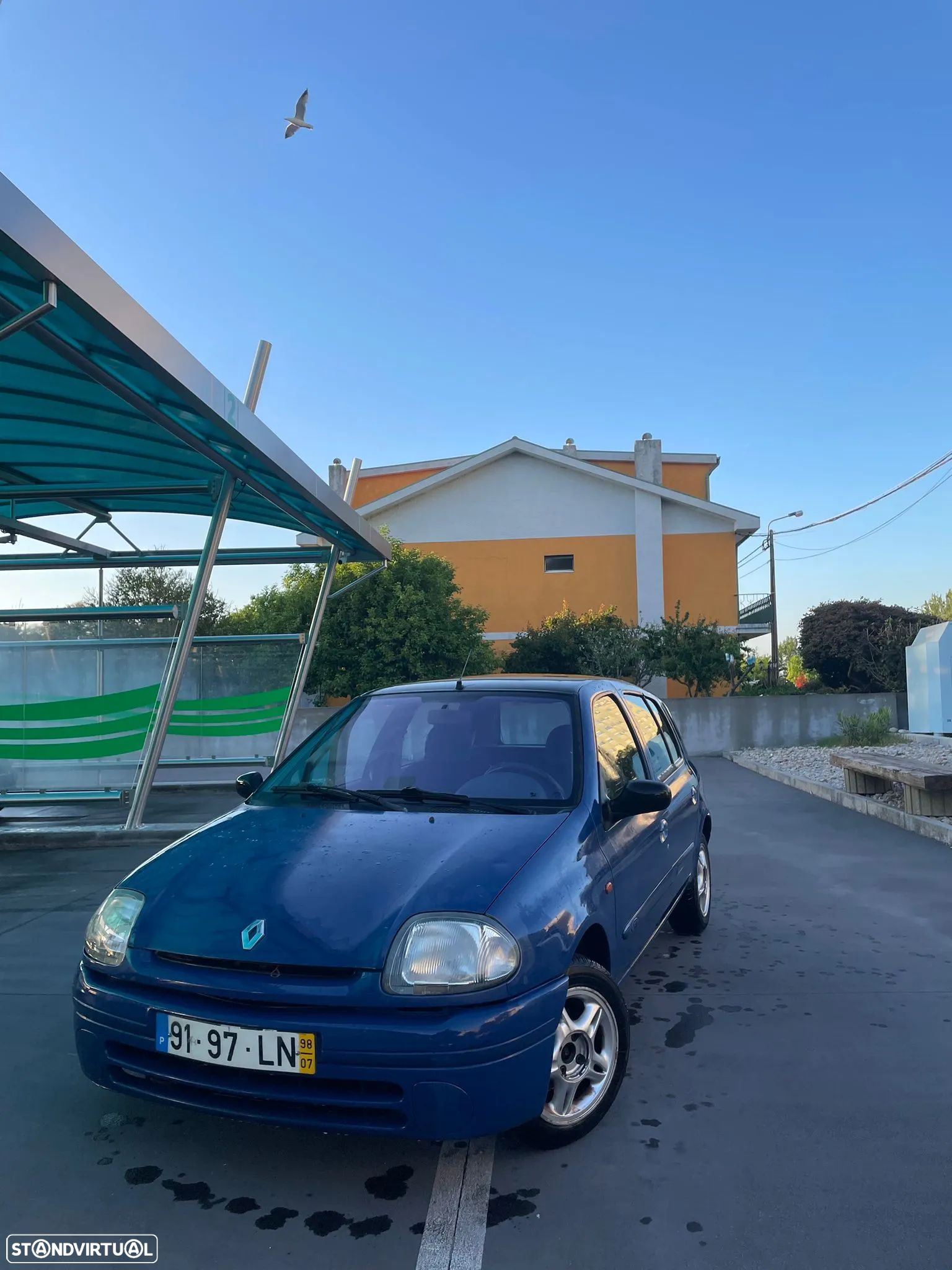 Renault Clio 1.2 RN - 1