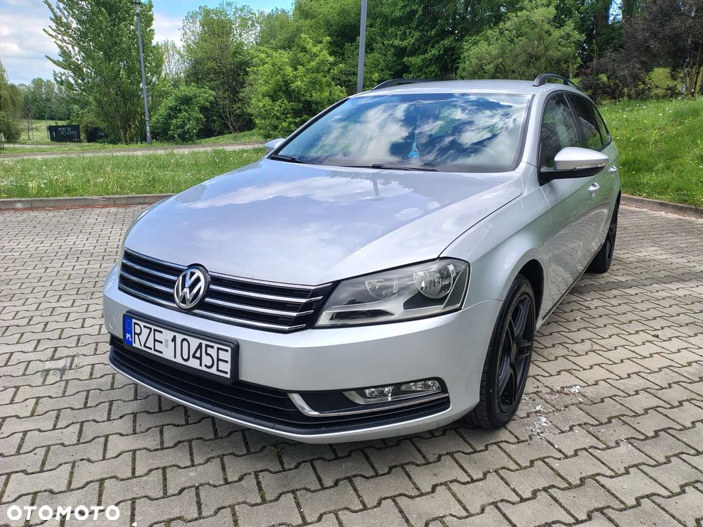 Volkswagen Passat 1.6 TDI DPF BlueMot Highline - 2