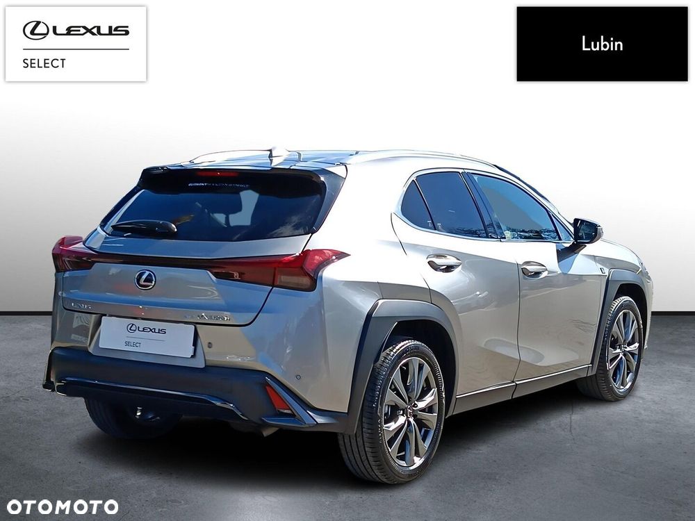 Lexus UX - 5