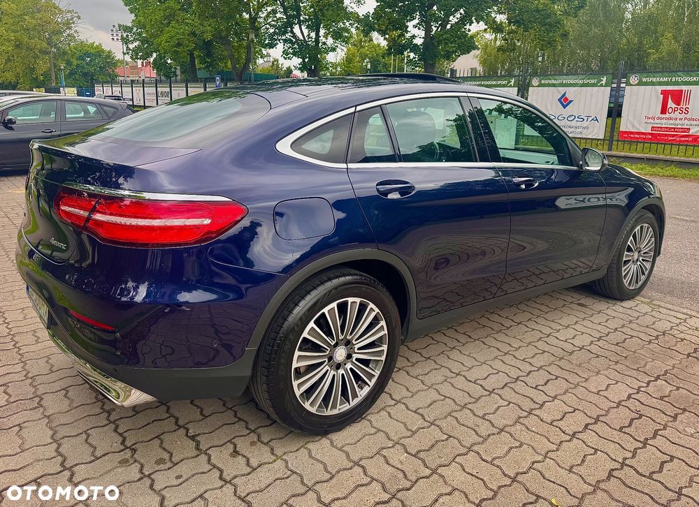 Mercedes-Benz GLC 300 4-Matic - 4