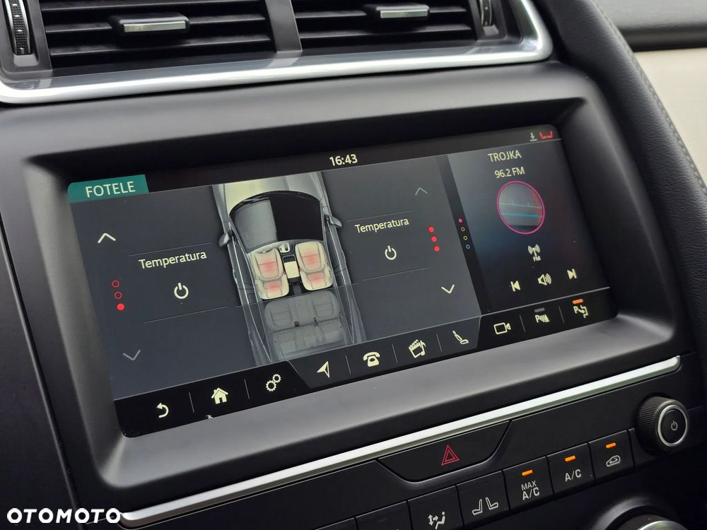Jaguar E-Pace D150 AWD HSE - 33