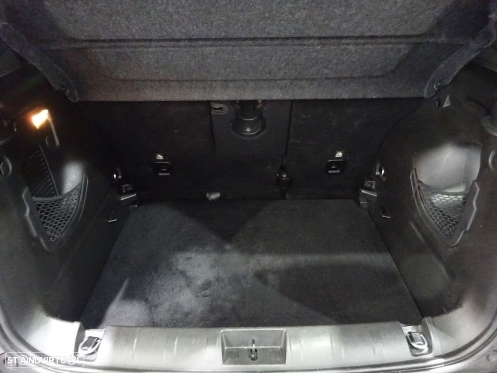 Jeep Renegade 1.0 T Limited - 34