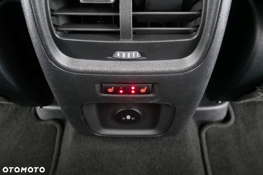 Ford Kuga - 21