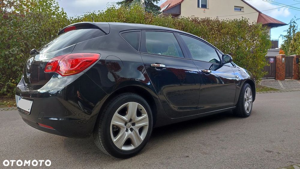 Opel Astra IV 1.6 Cosmo - 3