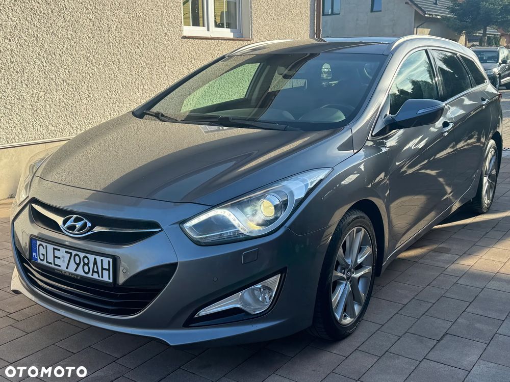 Hyundai i40 i40cw 1.7 CRDi Automatik Fifa World Cup Edition - 1