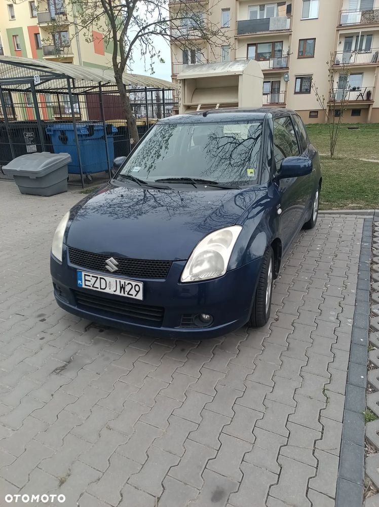 Suzuki Swift - 1