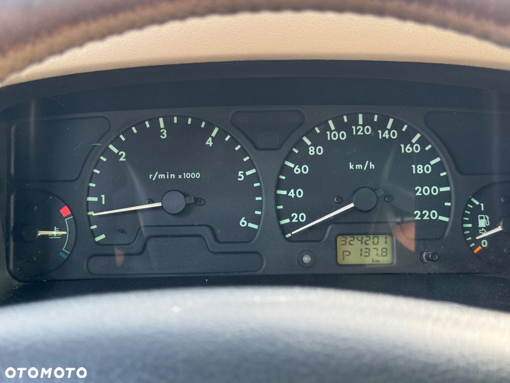 Land Rover Discovery - 14