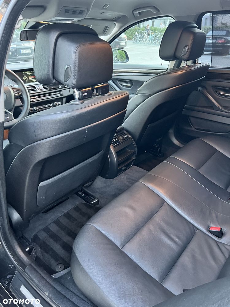 BMW Seria 5 530d xDrive - 9