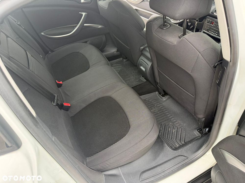 Citroën C5 2.0 HDi Attraction - 19