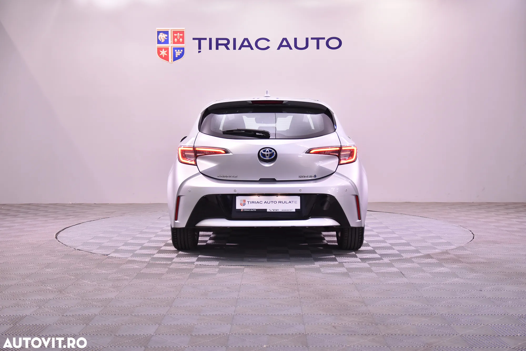 Toyota Corolla 1.8 HSD Business - 4