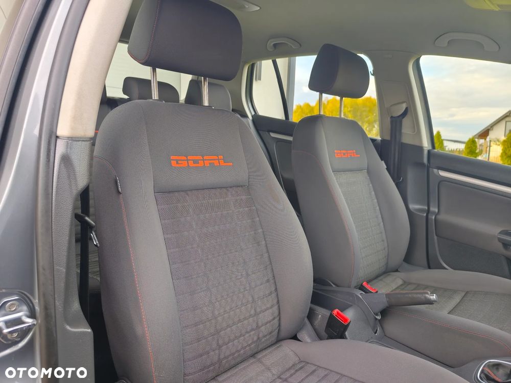 Volkswagen Golf 1.6 Goal - 26