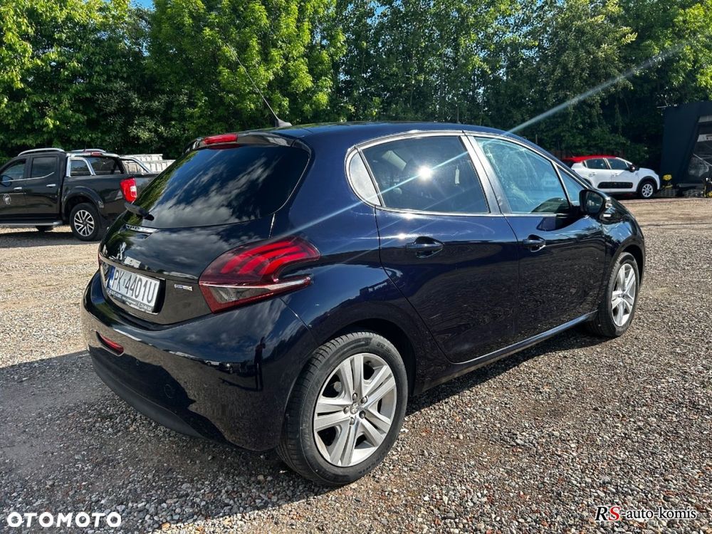 Peugeot 208 - 7