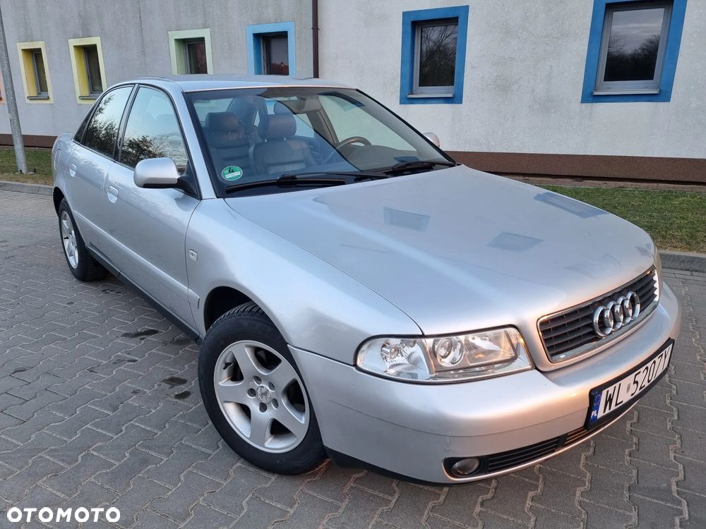 Audi A4 Limousine - 11