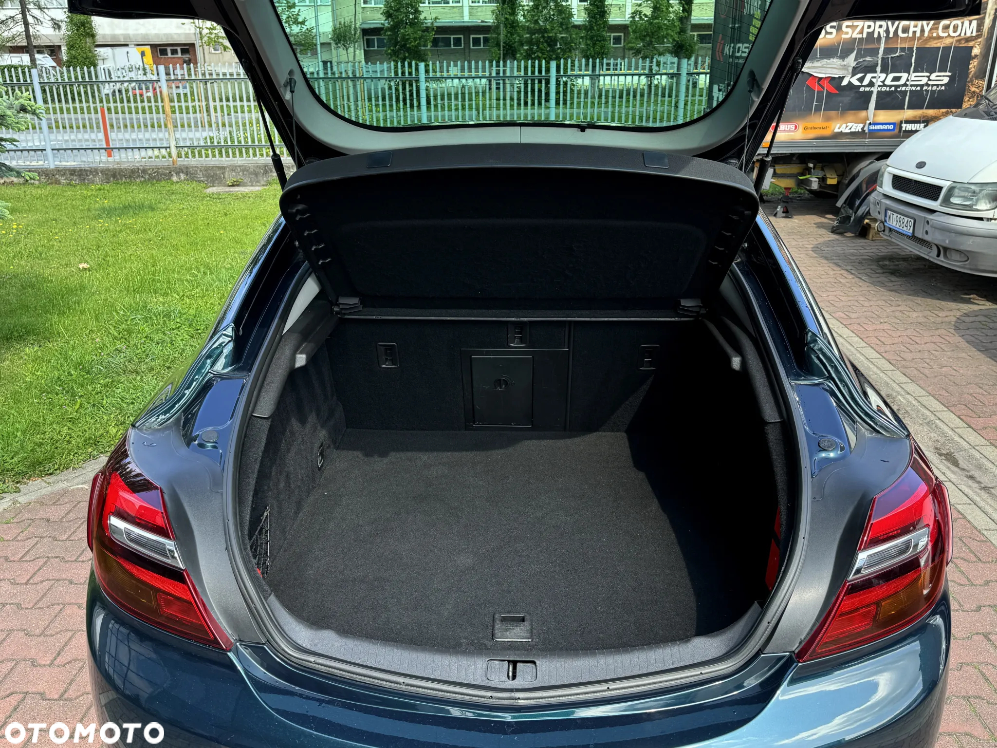 Opel Insignia 2.0 CDTI Cosmo S&S - 24