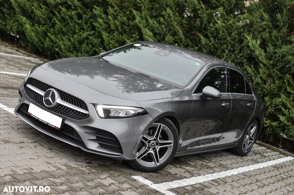 Mercedes-Benz A 200 Sedan 7G-DCT AMG Line - 3