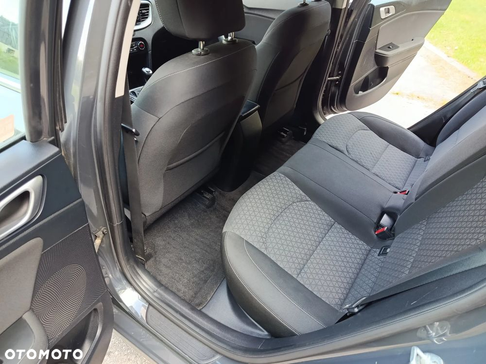 Kia Ceed 1.6 CRDi SCR L Business Line - 12