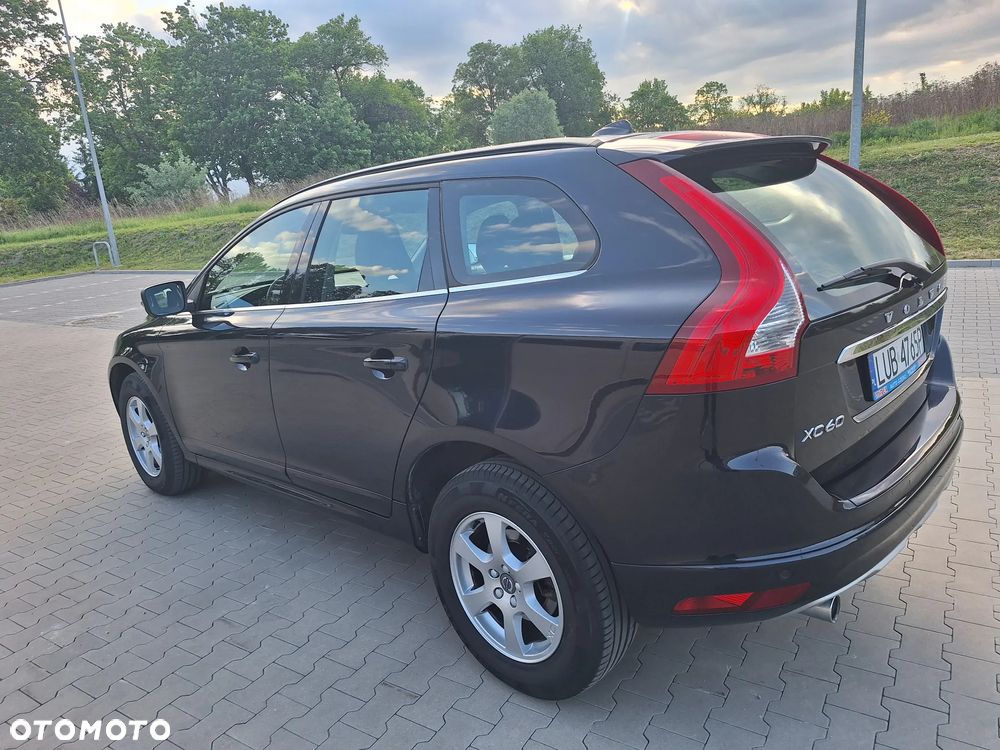 Volvo XC 60 D3 Drive-E Momentum - 8
